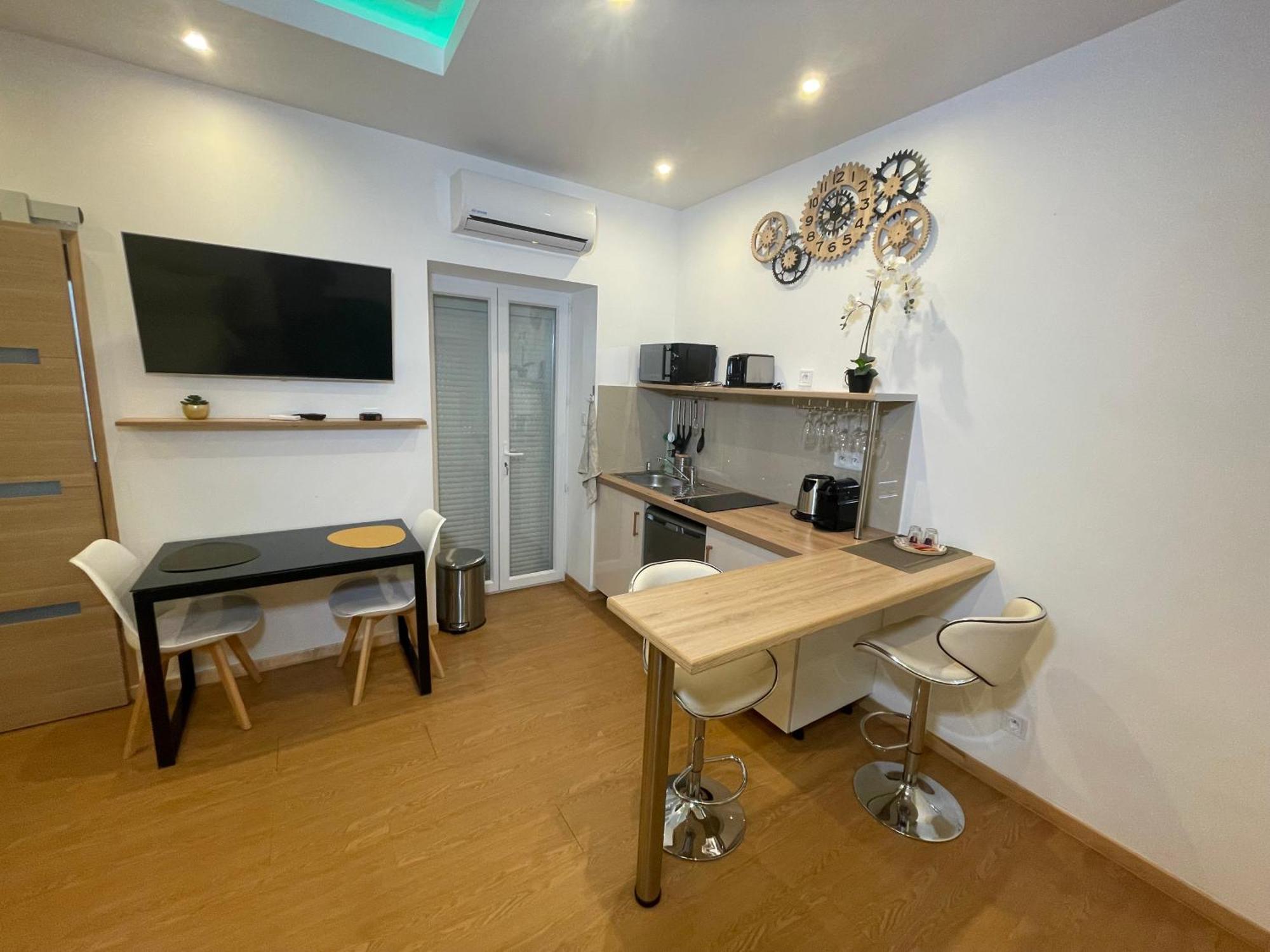 Residence Akantha Ница Екстериор снимка